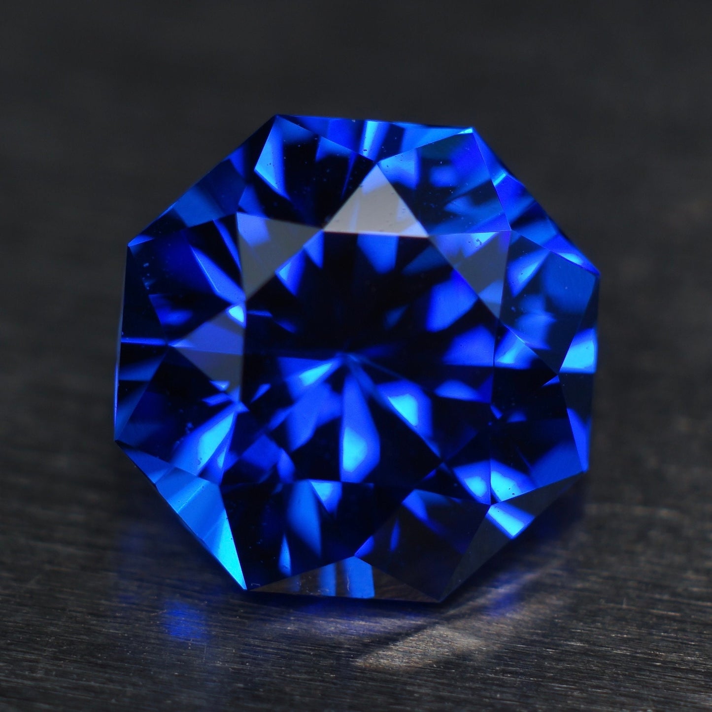 2.87 ct cobalt blue lab spinel