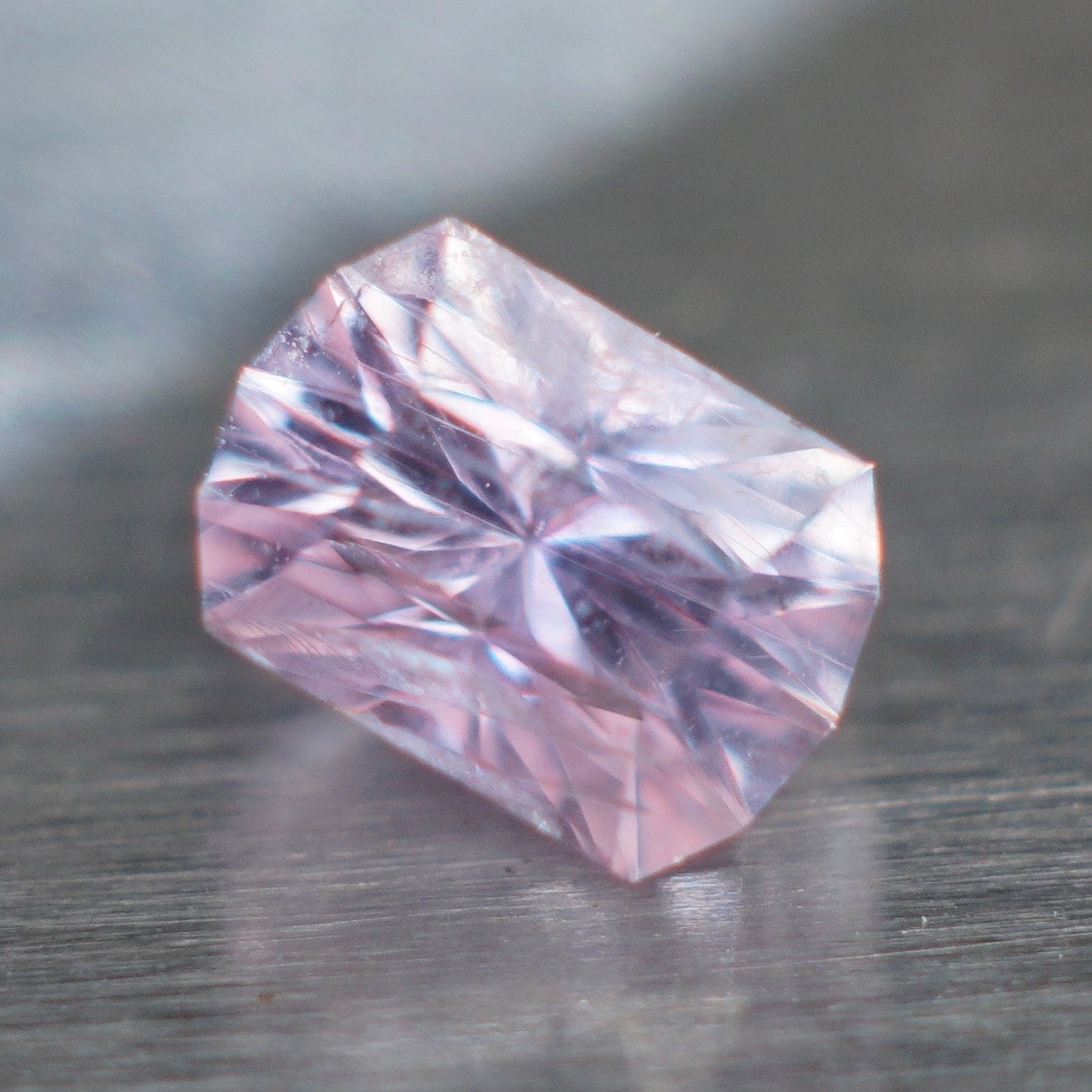 0.96 ct Umba sapphire (Tanzania)