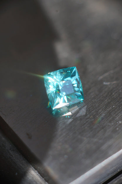 3.2 ct Paraiba Yb:YAG