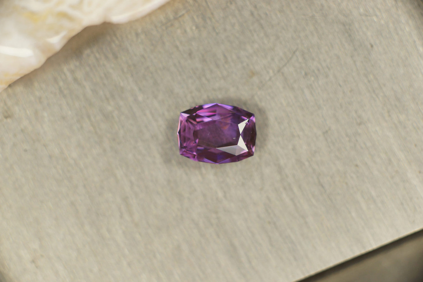 1.1 ct Tunduru sapphire (Tanzania)